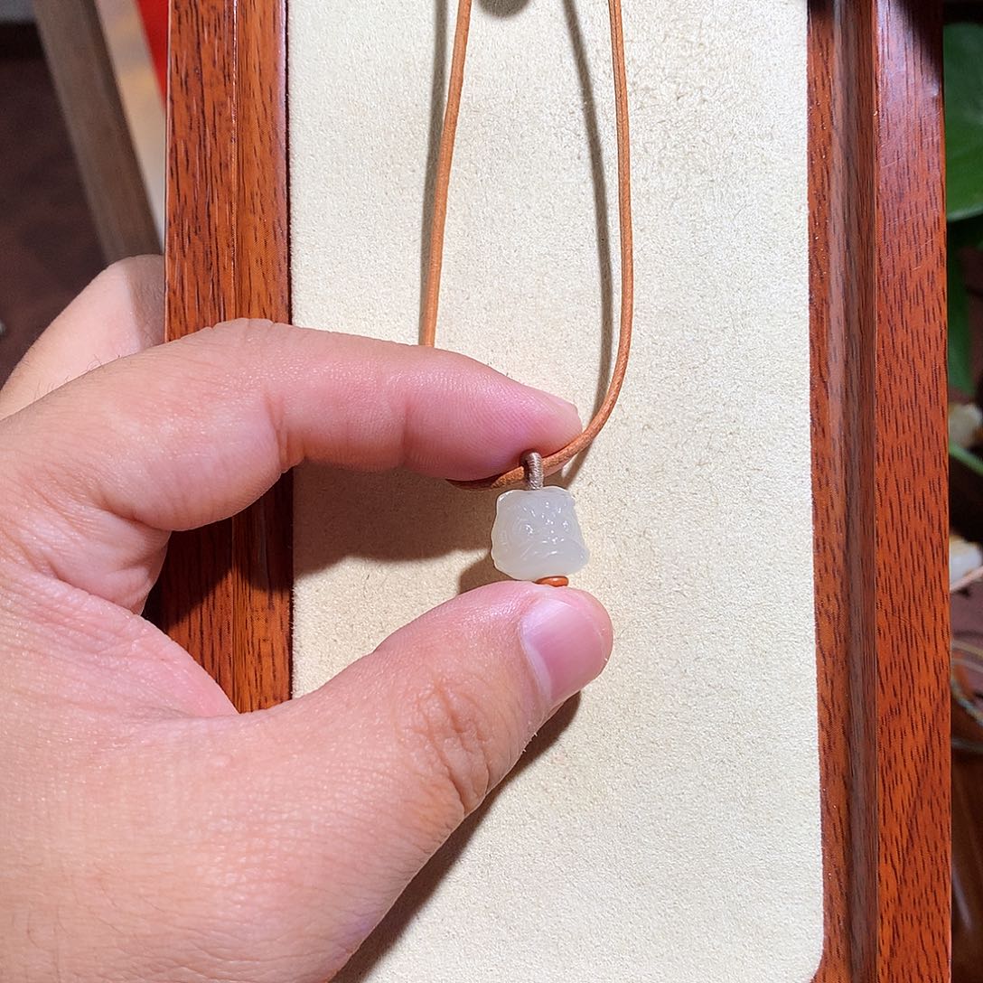 和田玉未镶嵌颈饰和田玉 176