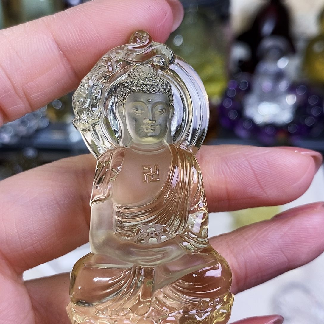 水晶天然水晶吊坠漂亮赠珠链未镶嵌x****8