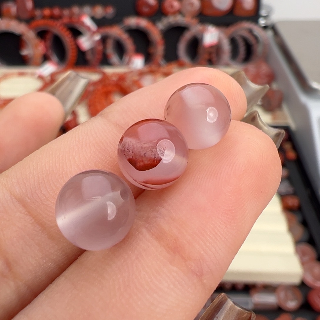 小***9南红玛瑙未镶嵌颈饰冰飘圆珠