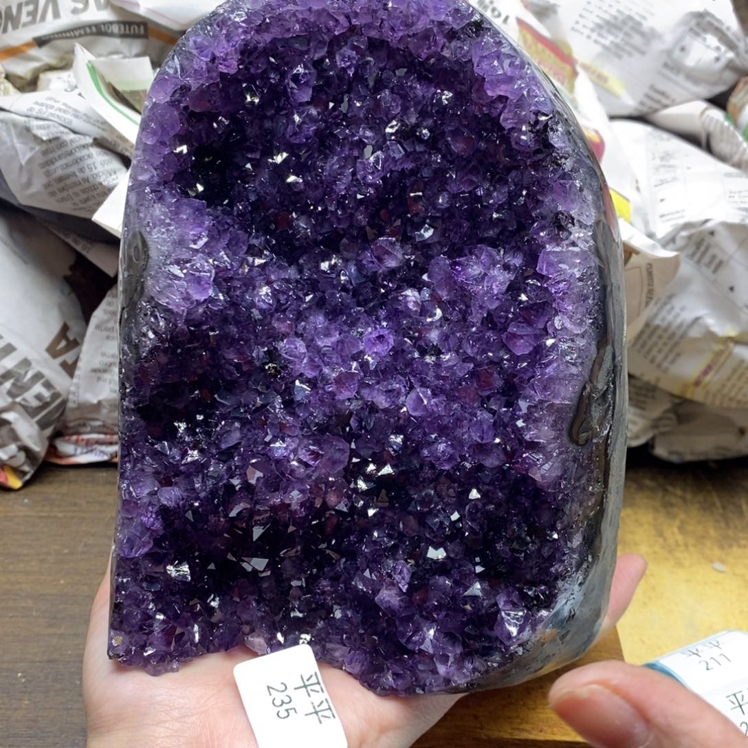 紫晶乌拉圭未镶嵌