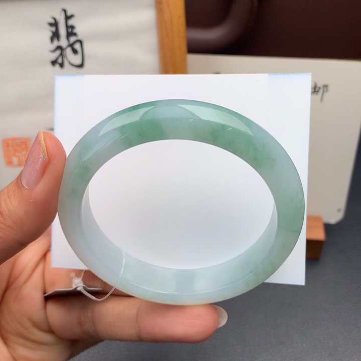 翡翠手镯未镶嵌翡翠手镯57