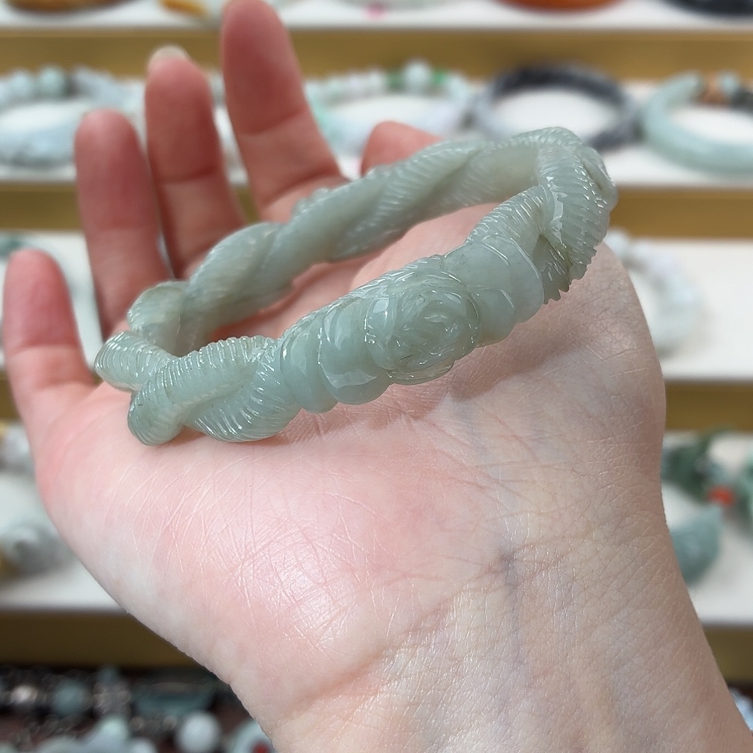 阿***喵翡翠未镶嵌手镯麻花手镯