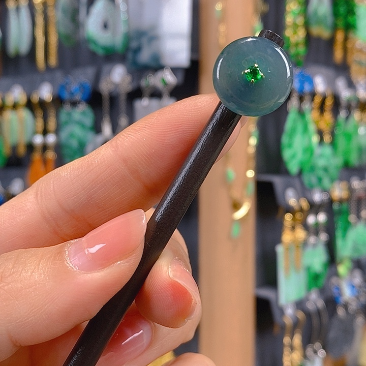 翡翠未镶嵌耳饰翡翠