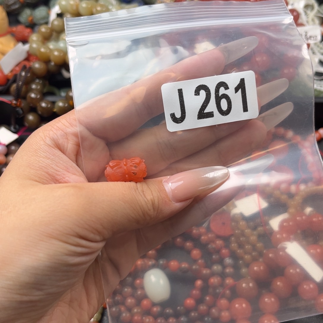 南红玛瑙未镶嵌珠宝奇石