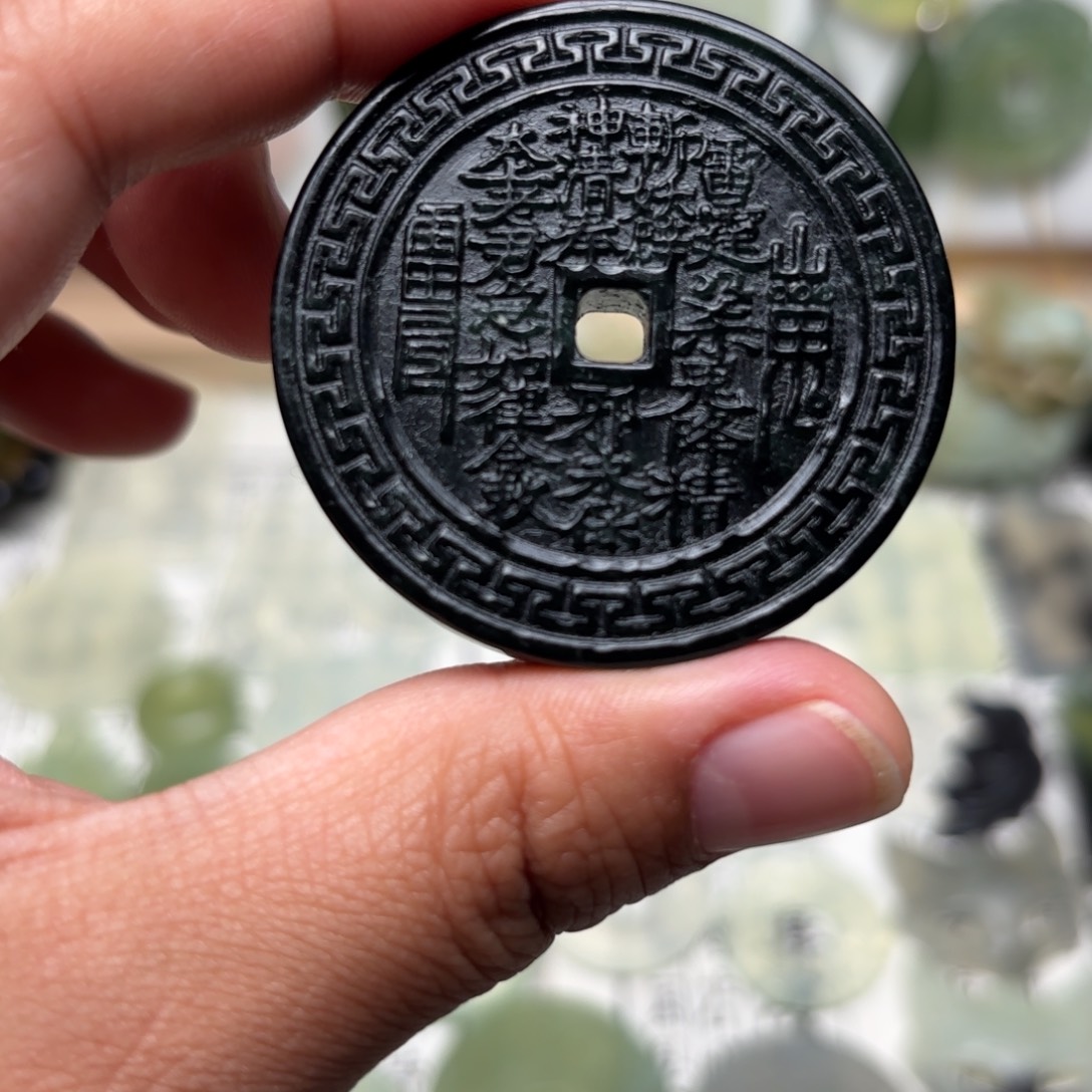 蛇纹石玉合金颈饰