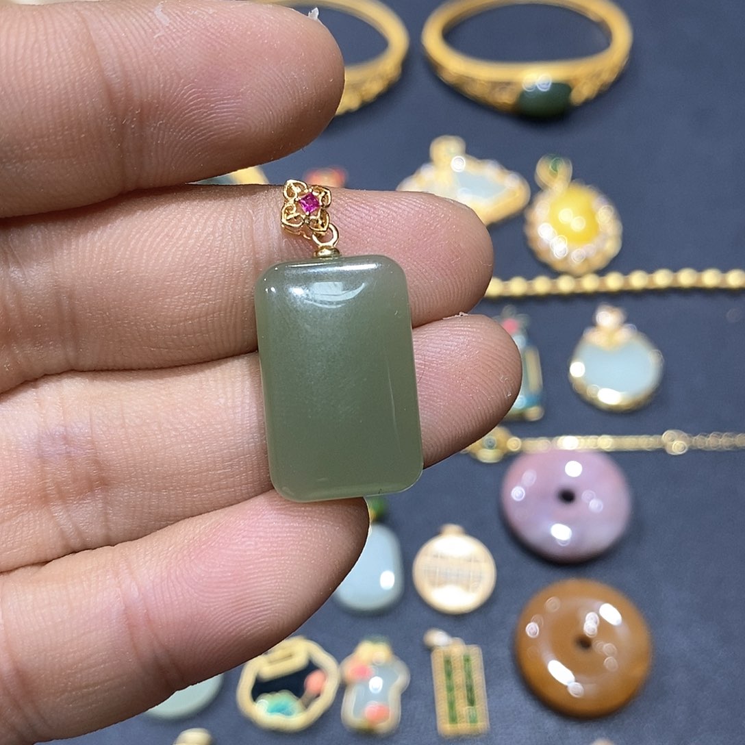 和田玉颈饰银S925镀金镶嵌