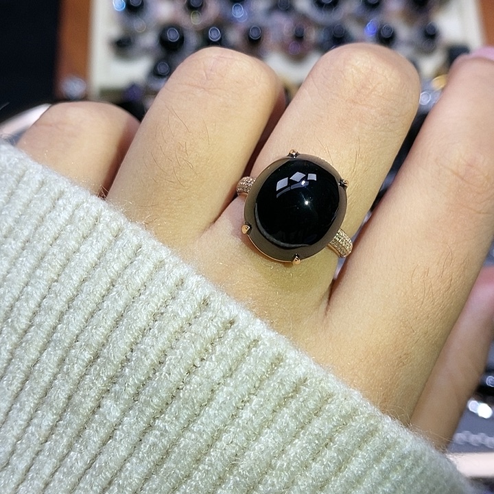 18K金镶嵌戒指翡翠