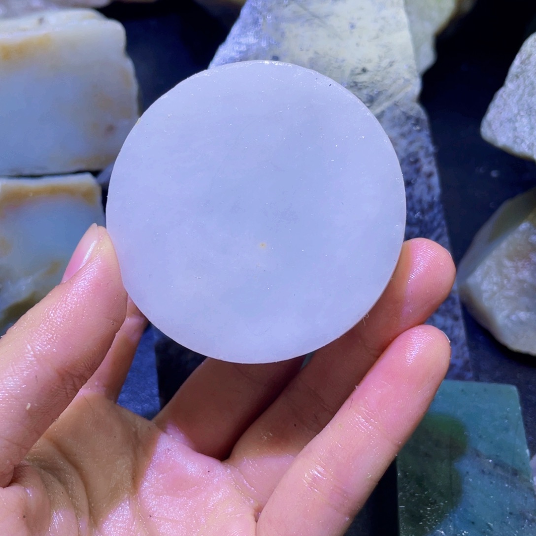 和田玉未镶嵌珠宝半成品