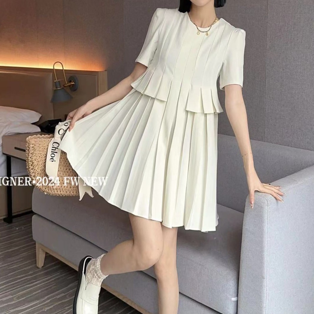 【连衣裙 /06】   179-356一编号一款式  宽松女人 显瘦气质连衣裙