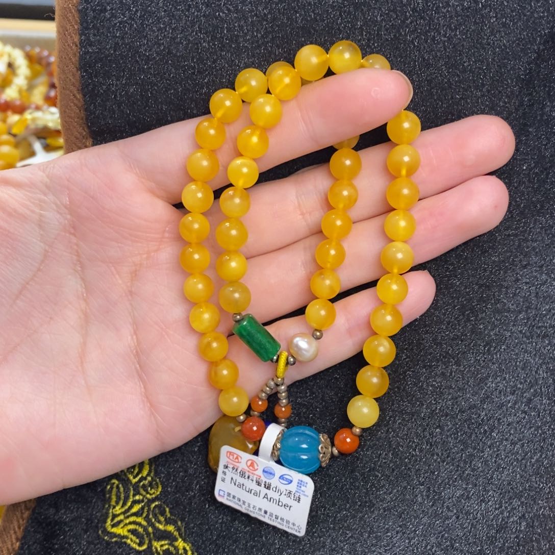 琥珀未镶嵌珠宝奇石