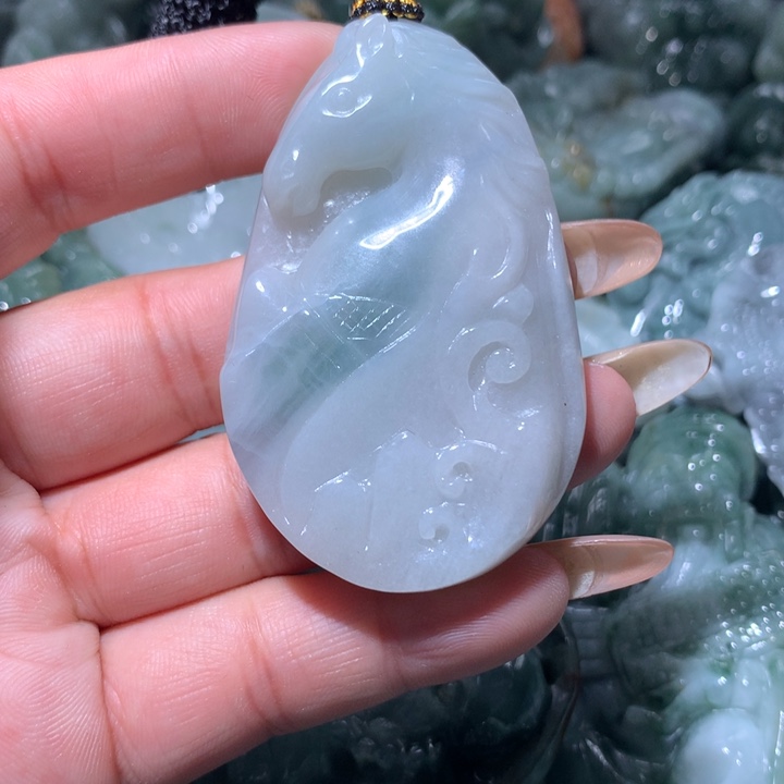 翡翠未镶嵌颈饰保真天然A货翡翠