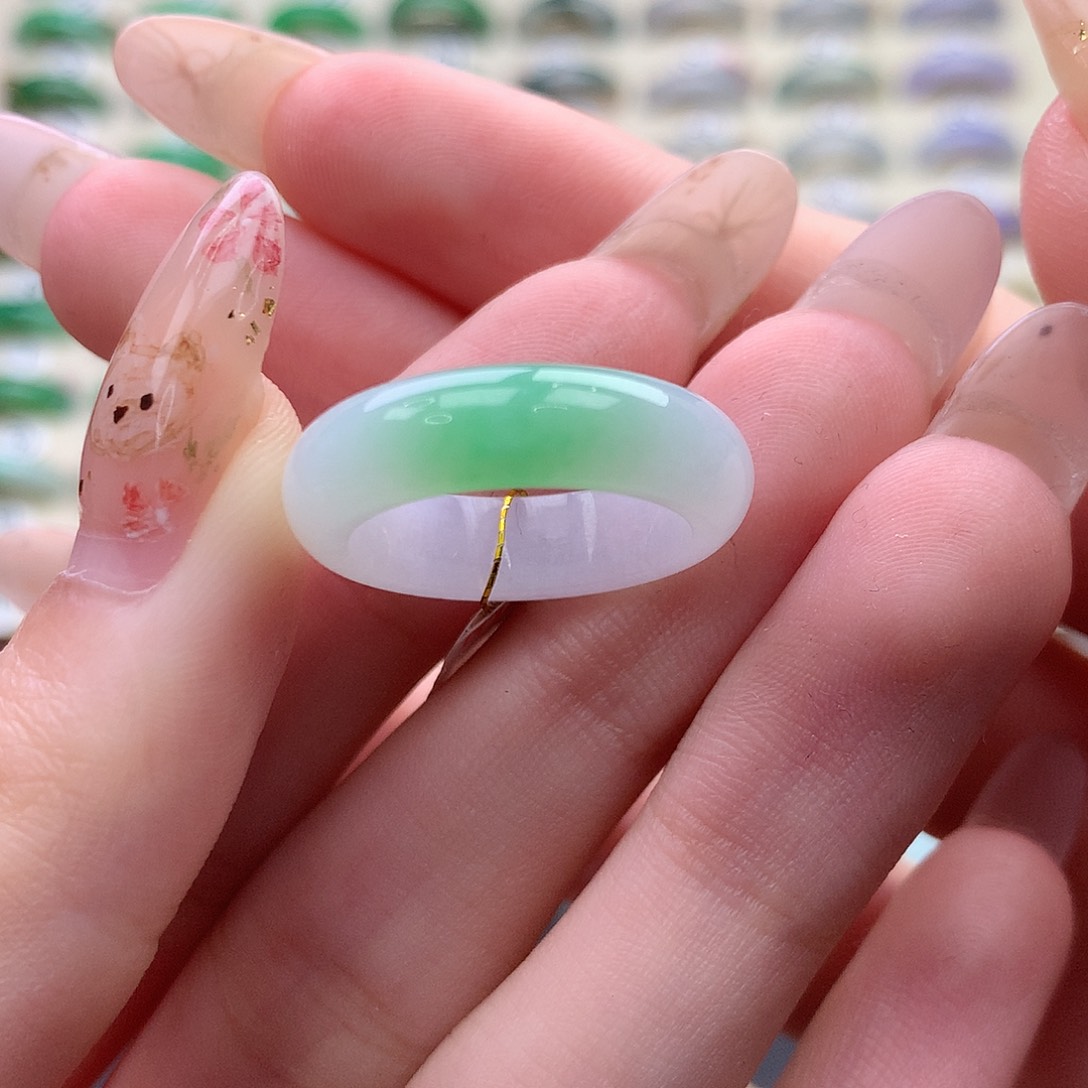 翡翠未镶嵌戒指港15