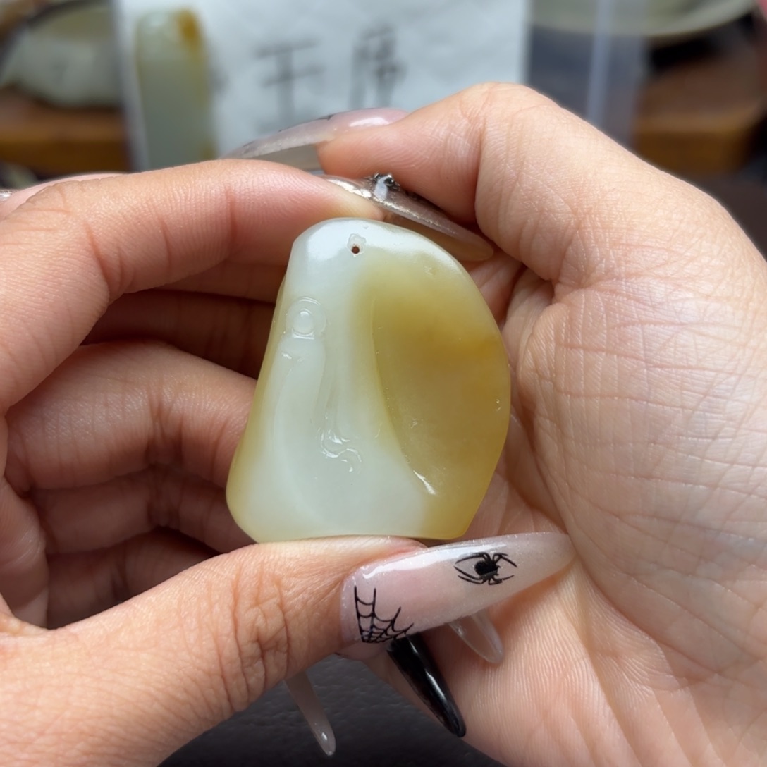 和田玉（糖玉）颈饰未镶嵌