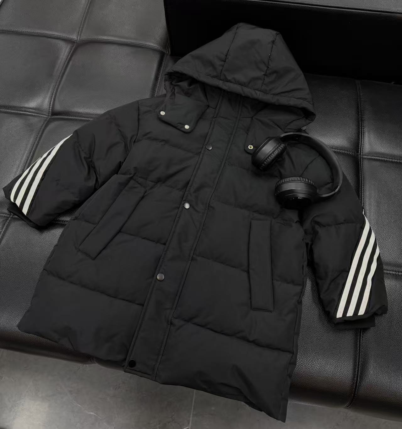 乐2025【X】12月17日儿童时尚潮酷黑色连帽羽绒服8017-