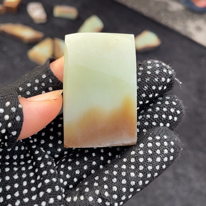 和田玉（糖玉）未镶嵌挂件