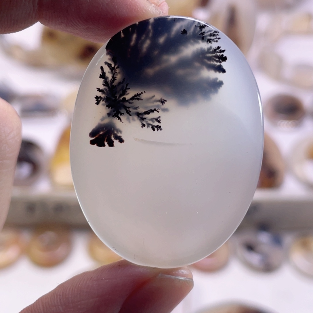 玛瑙/玉髓未镶嵌珠宝奇石