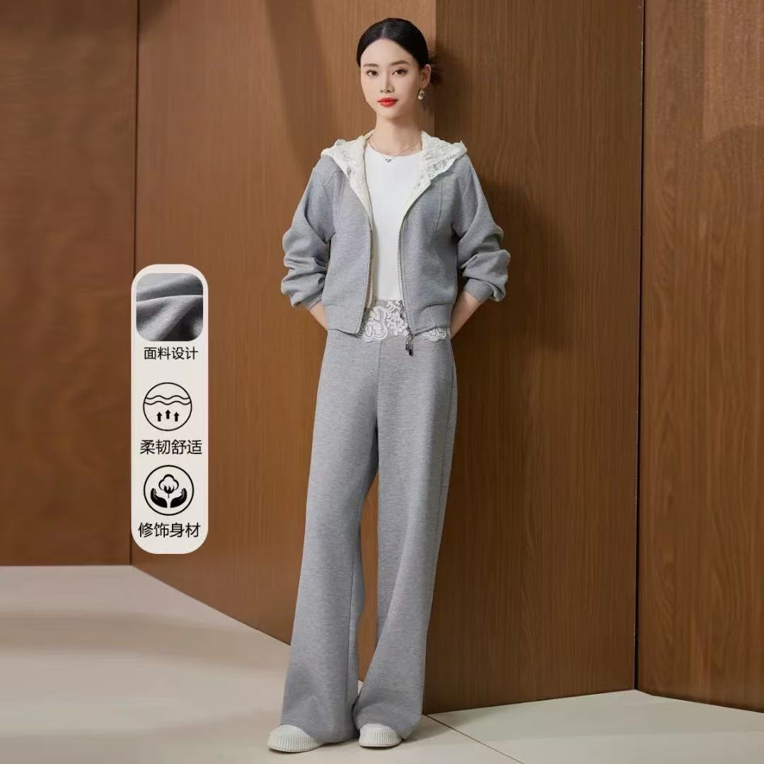 186，时尚2026春季新款气质休闲蕾丝拼接减龄卫衣套装