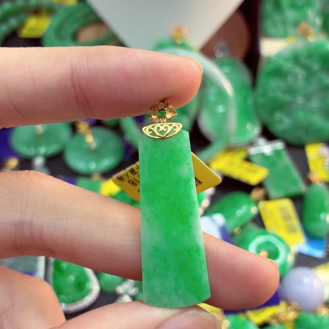 翡翠18K金镶嵌吊坠(不含链)