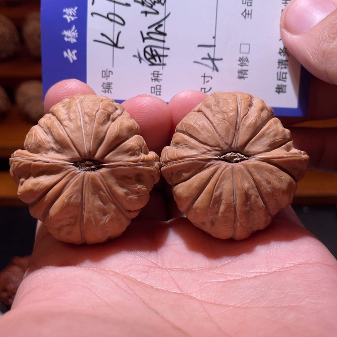 文玩核桃吊坠文玩