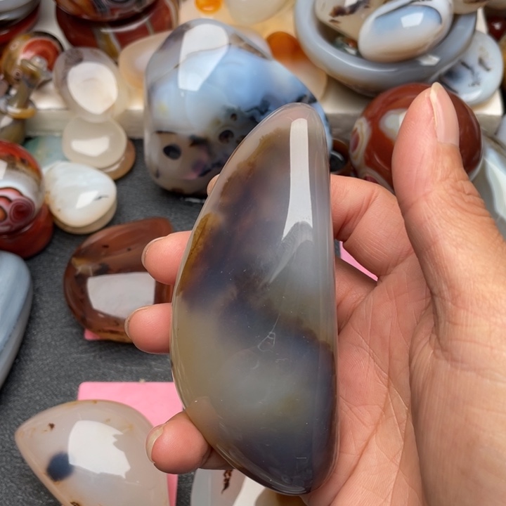 股***基玛瑙/玉髓未镶嵌玉髓马达加斯加玉髓玛瑙