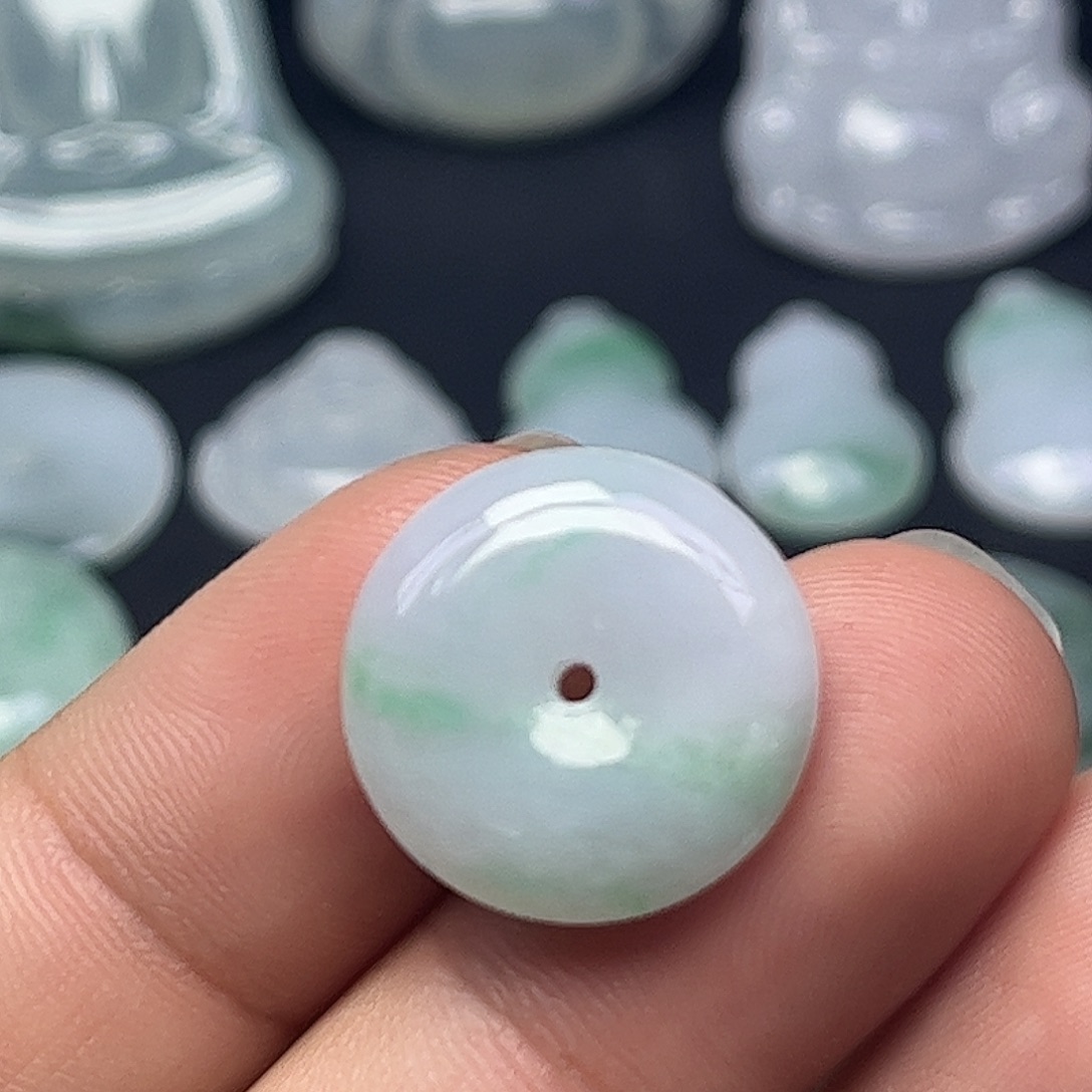 翡翠未镶嵌颈饰缅甸天然翡翠