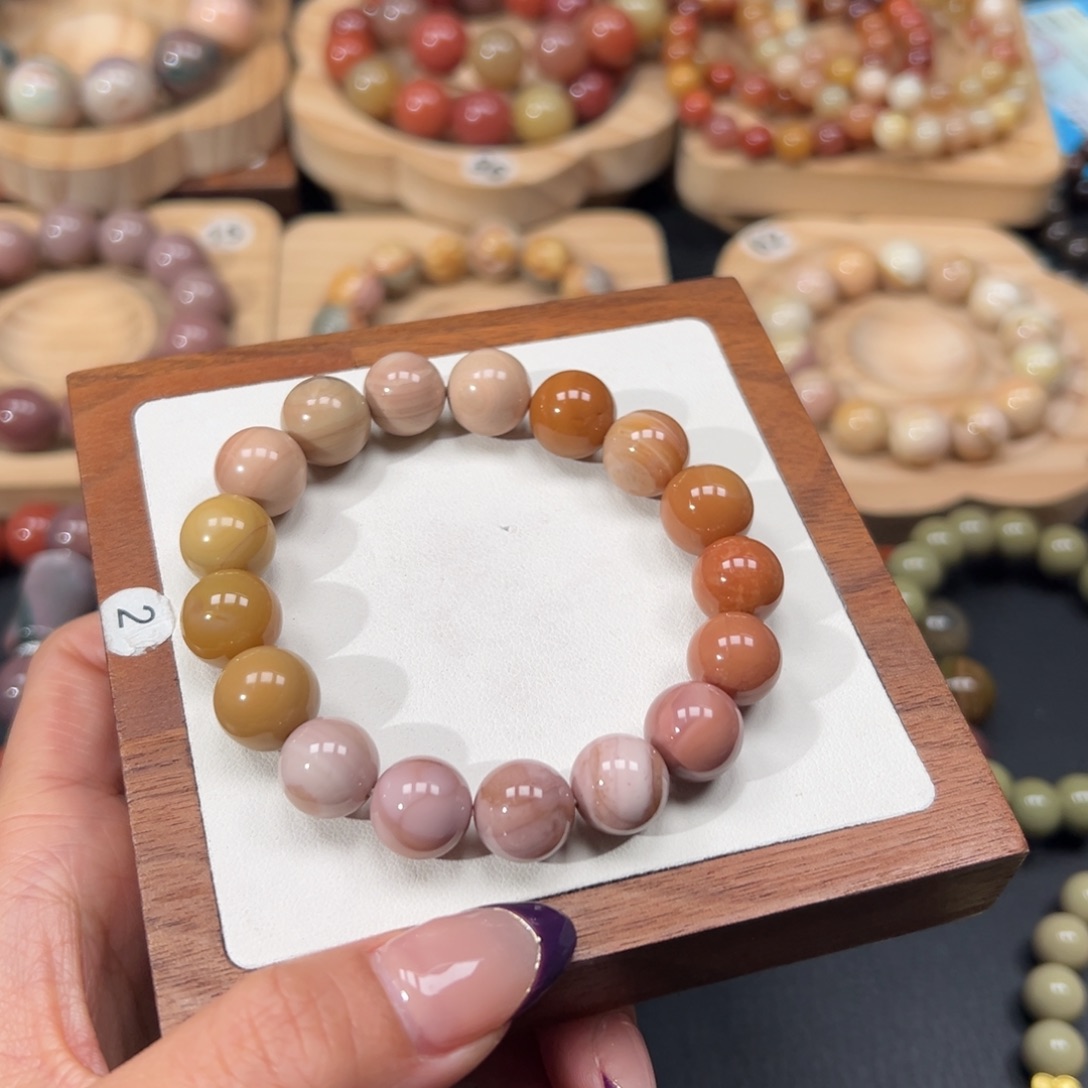 满***河石英质玉未镶嵌手链27