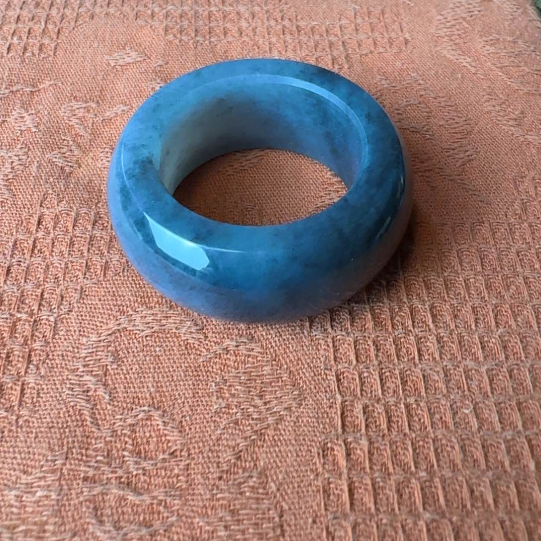 和田玉（墨玉）戒指未镶嵌