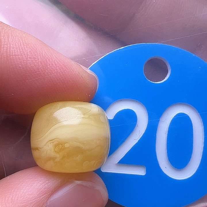 蜜蜡裸石未镶嵌14m m