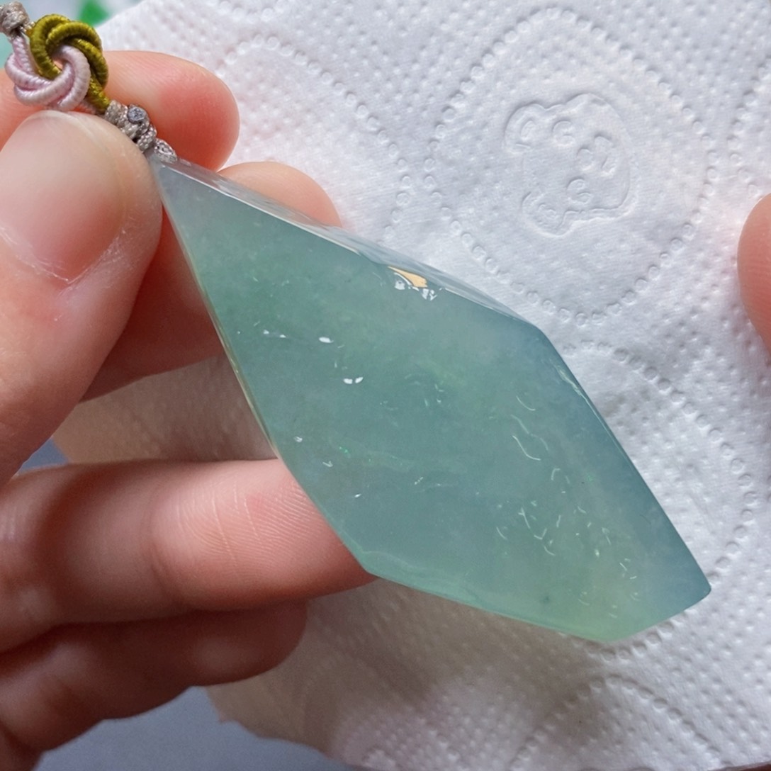 【闪购商品】翡翠吊坠(不含链)未镶嵌2545