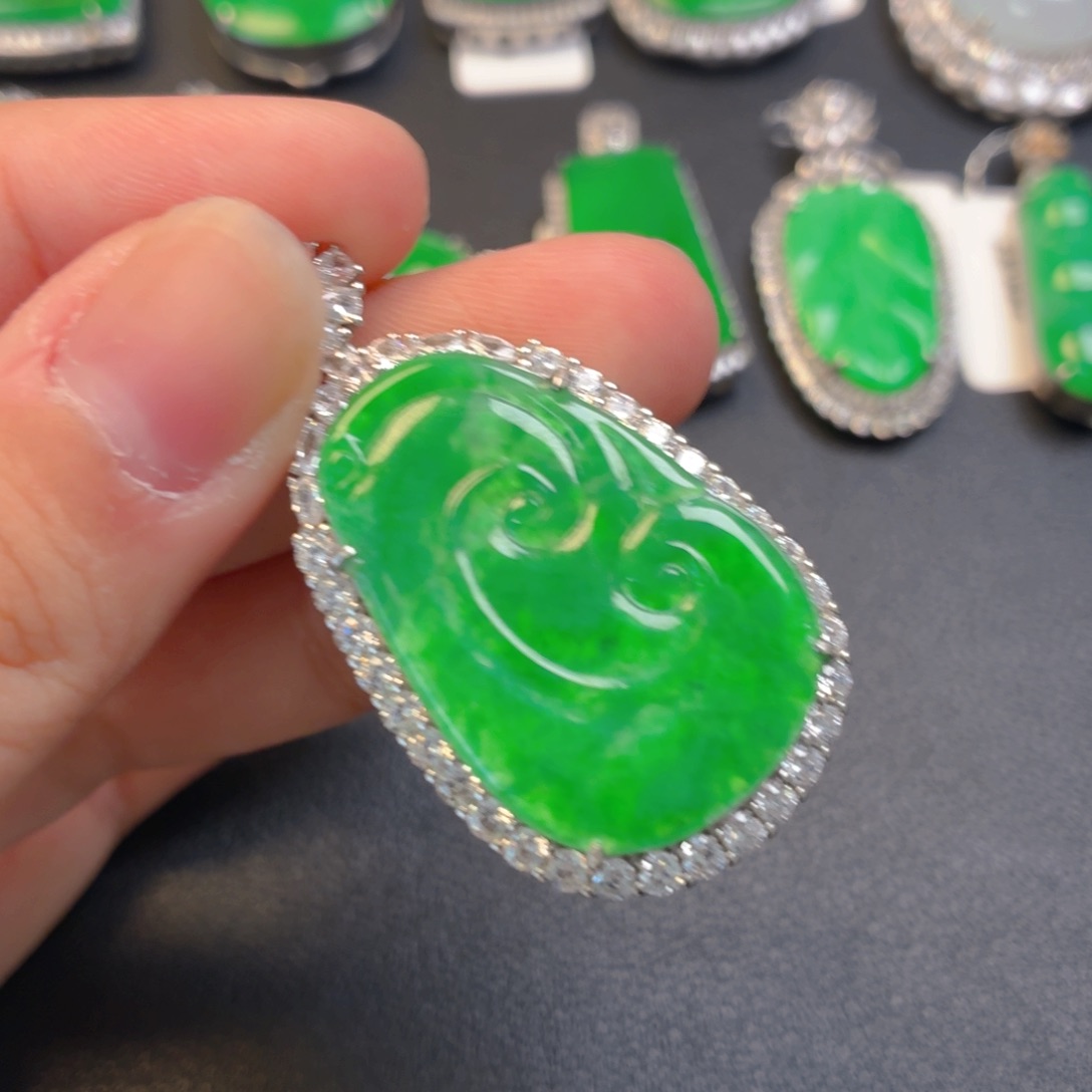 翡翠银S925镶嵌颈饰