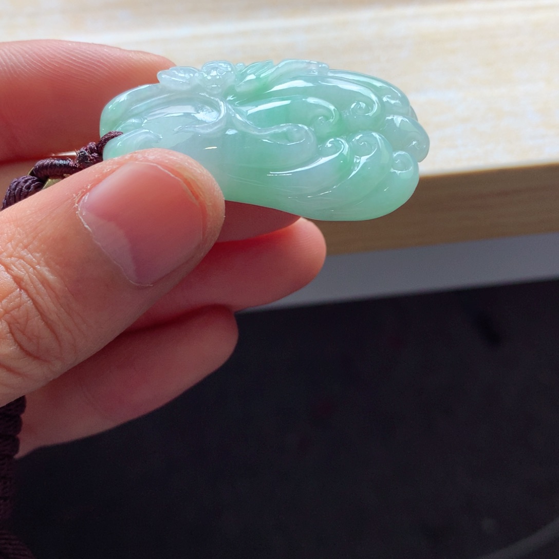 翡翠颈饰未镶嵌吊坠