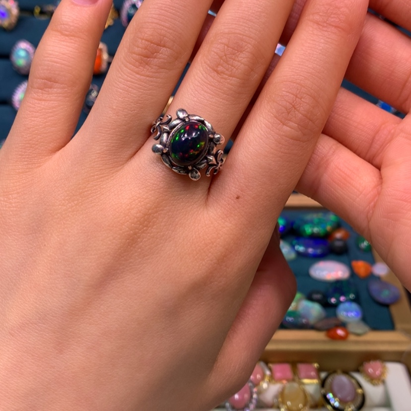 【闪购商品】欧泊戒指款式银S925镶嵌猪*侠