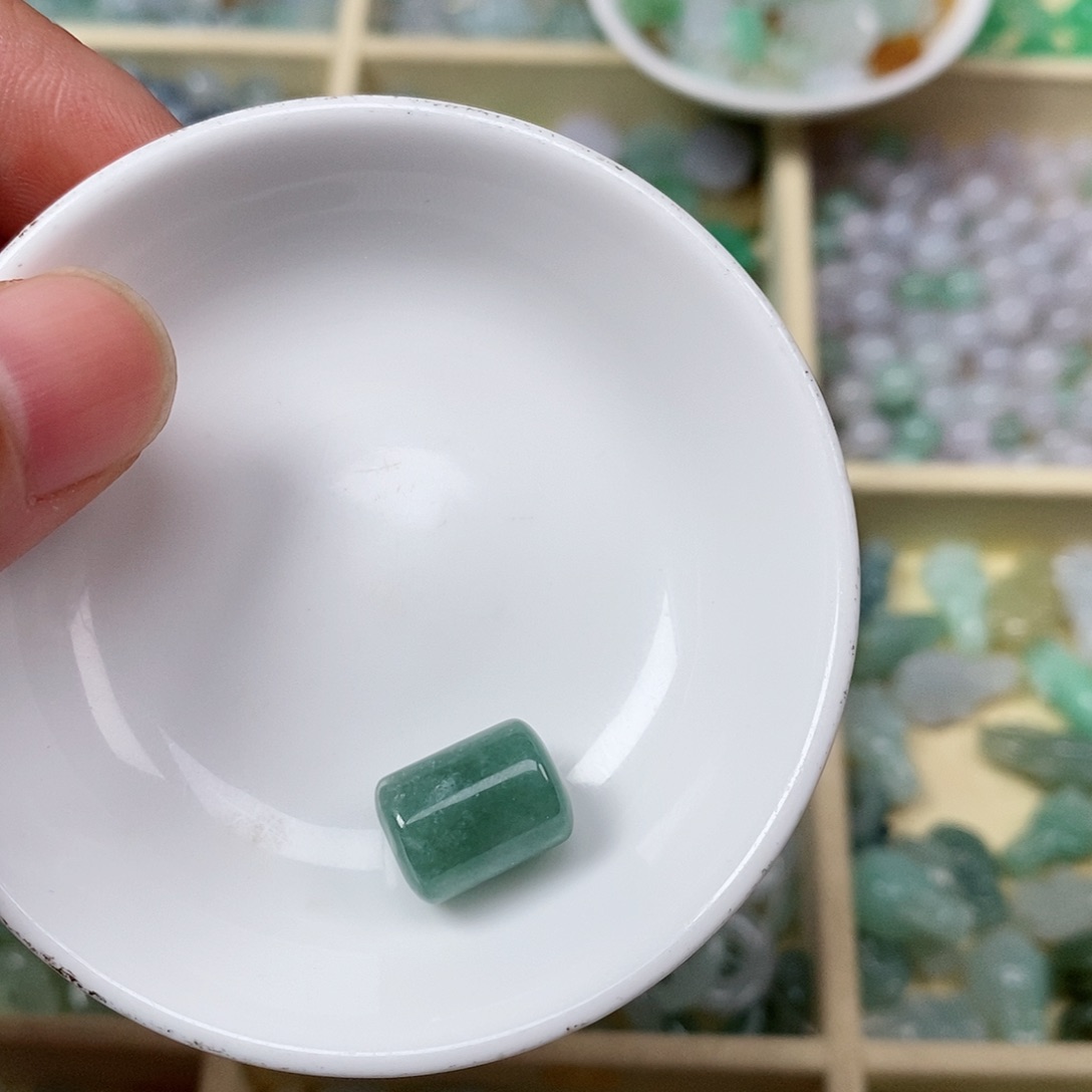 翡翠吊坠(不含链)未镶嵌七***见