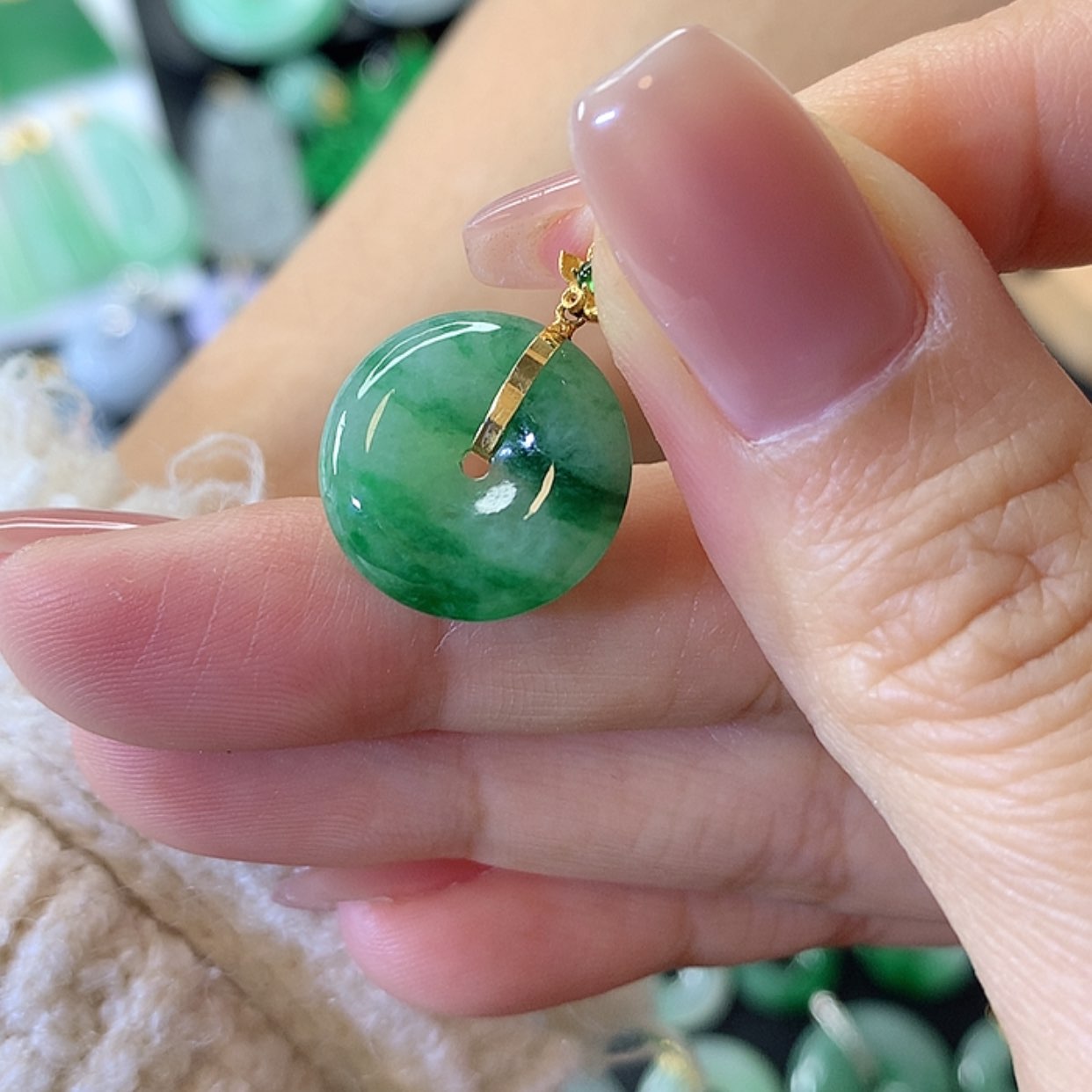 【闪购商品】翡翠吊坠(赠链)18K金镶嵌