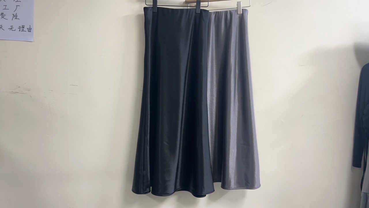 JT定制 时尚百搭洋气鎏金缎面半身裙