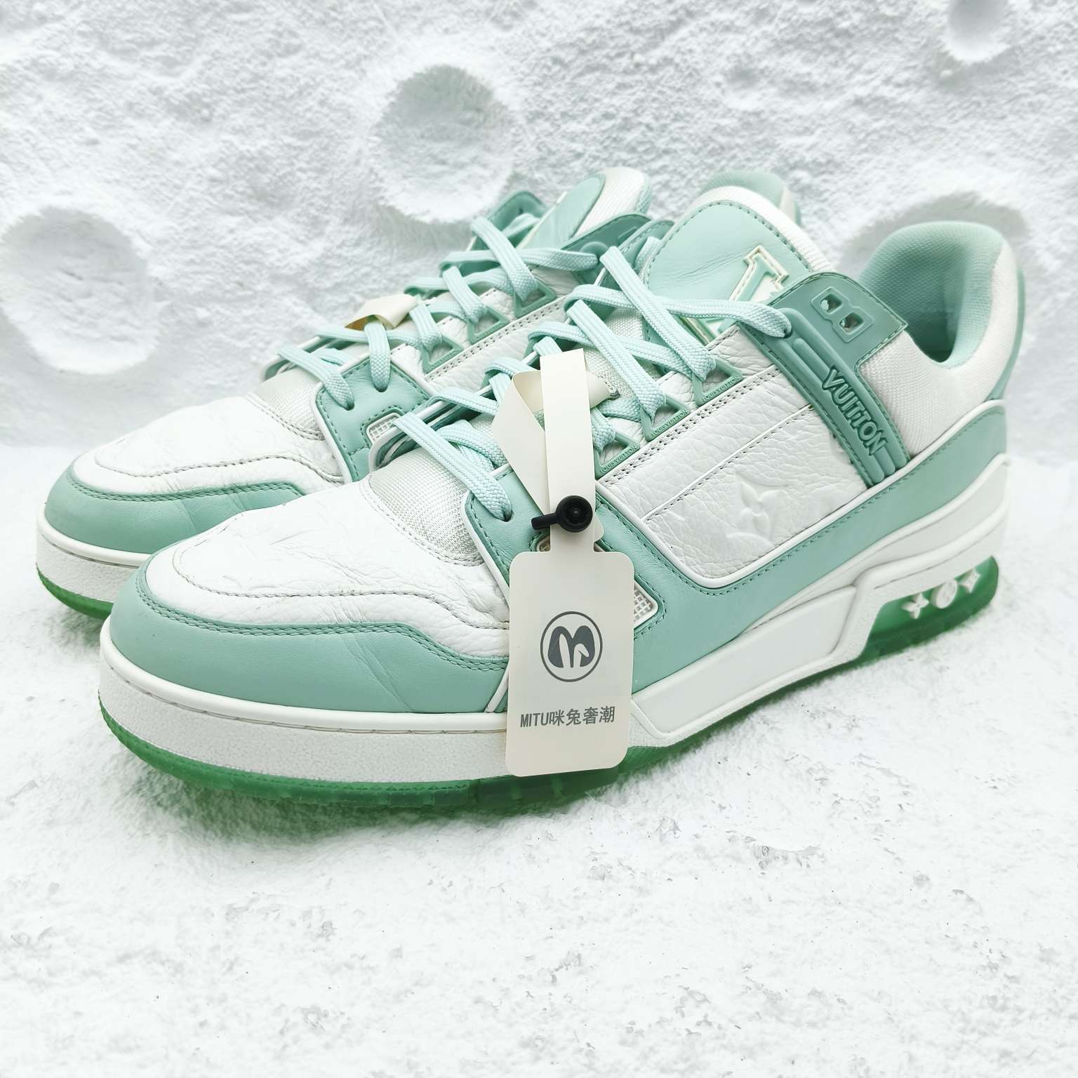 99新 LouisVuitton/路易威登 9码/43码/薄荷绿压纹