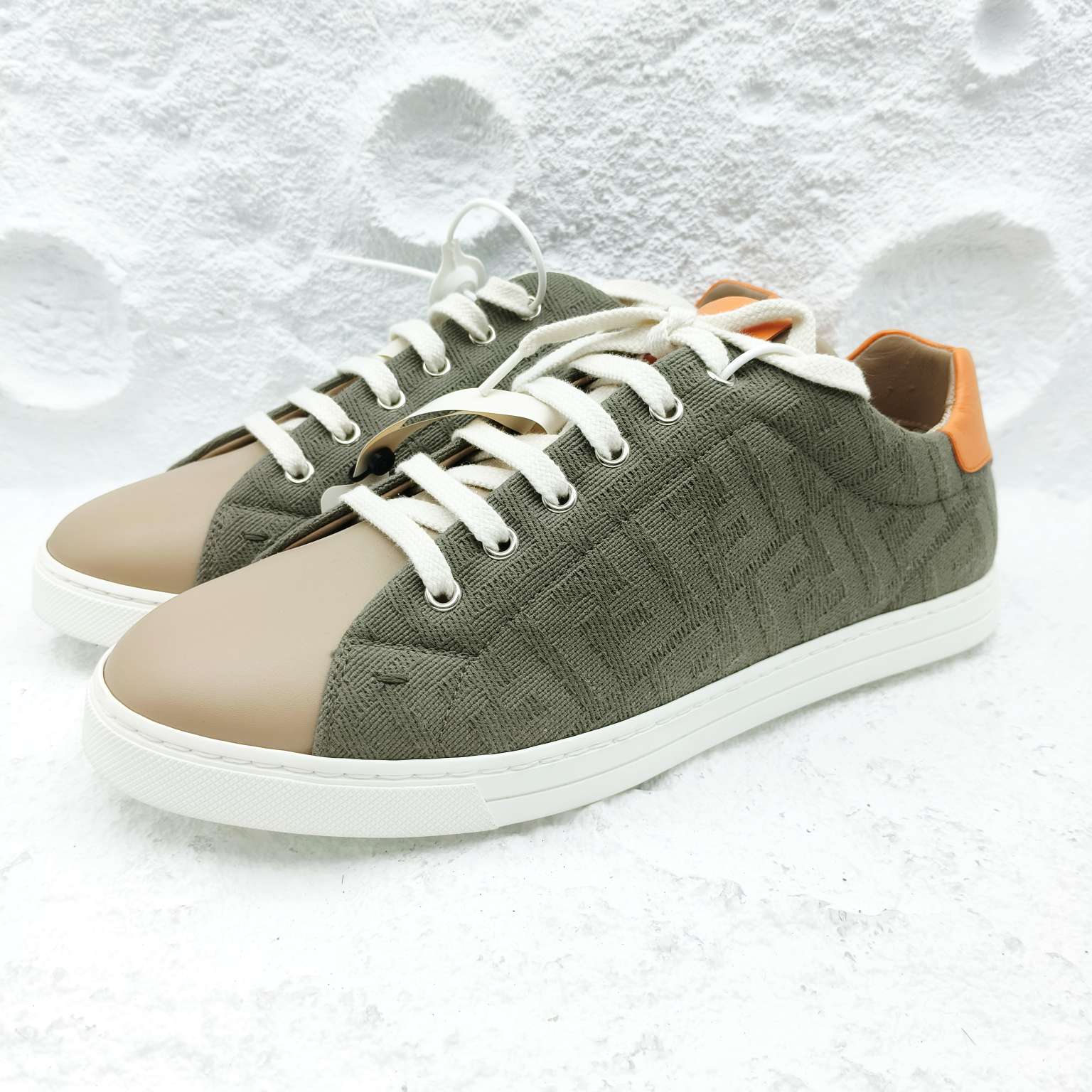 99新 FENDI/芬迪 /7码/41码/拼橙老花logo板鞋