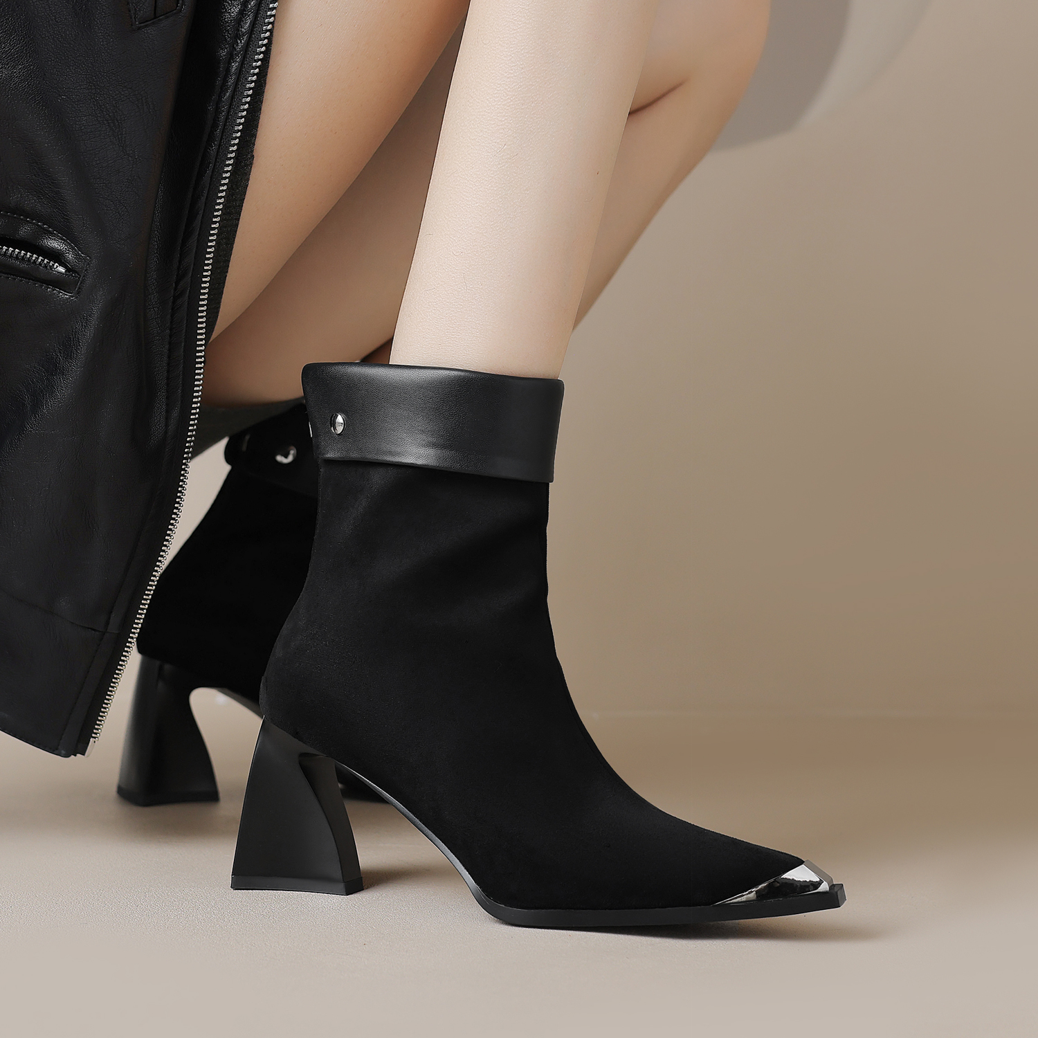 【跟高6cm】短靴女高跟粗跟尖头弹力靴秋冬瘦瘦靴新款显瘦女靴子