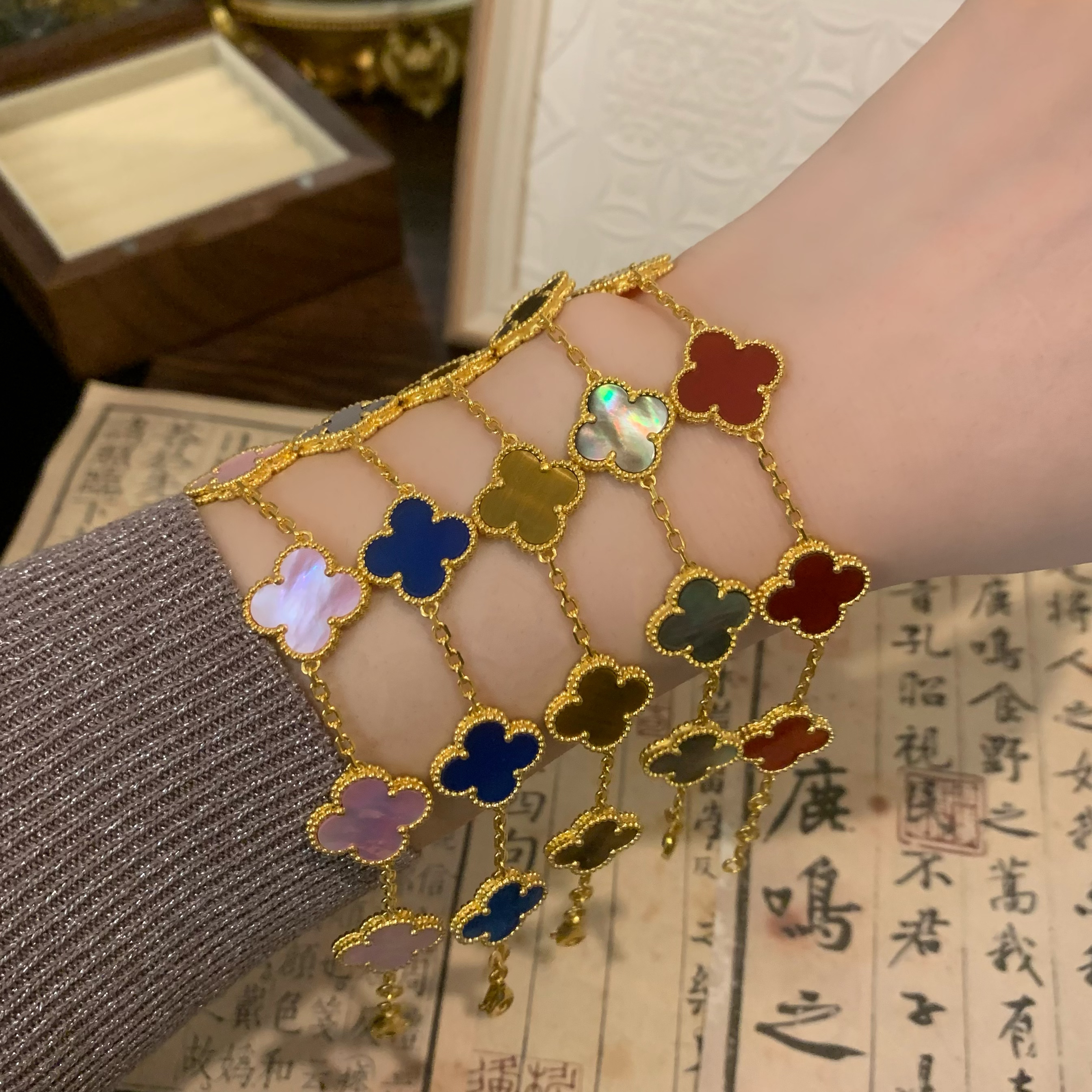 足金999 黄金5G工艺 经典四叶草五花手链
