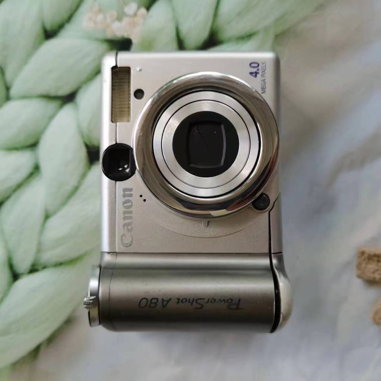 9新 Canon/佳能 A80翻转屏冷白银色（自备5号电池）NO退NO换