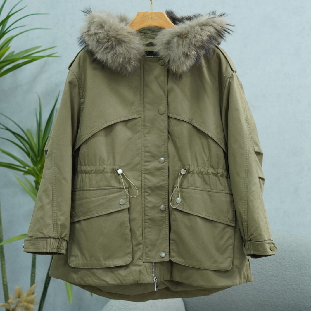 麦系列   Z488    女装时尚撤柜连帽羽绒外套-深驼W22B200035600