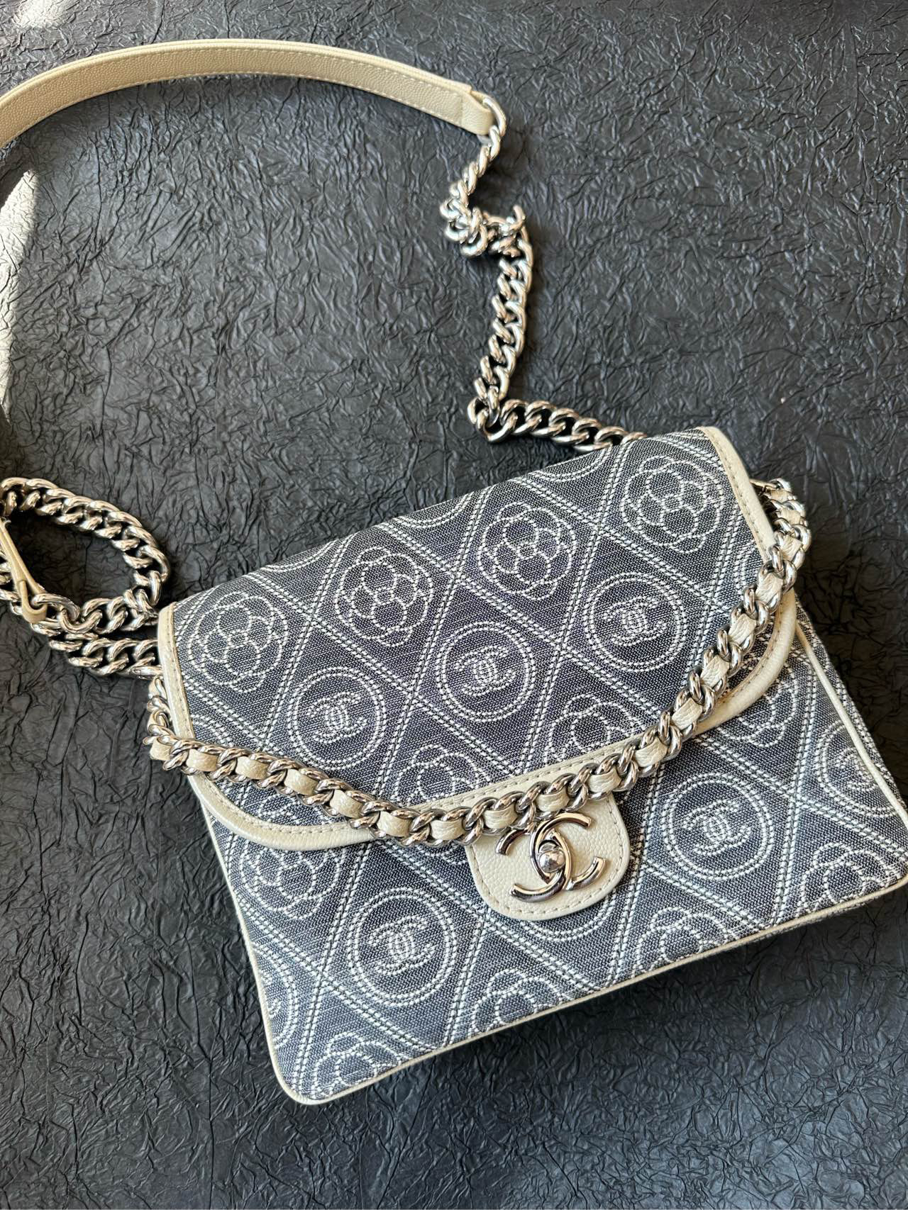 95新 Chanel/香奈儿 山茶花刺绣双子星 25开