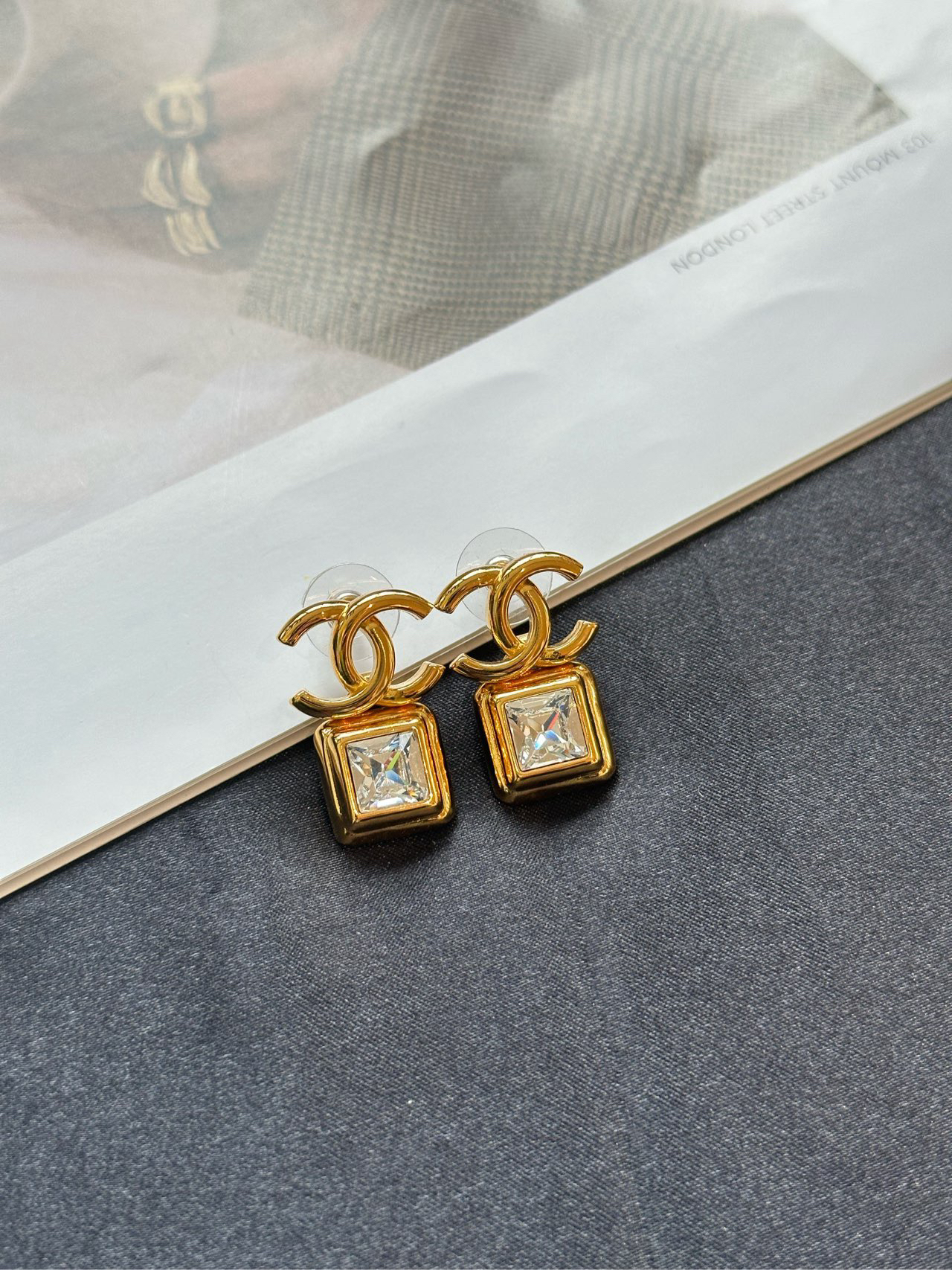 95新 Chanel/香奈儿 20K复古金色双C白方钻方糖吊坠耳环