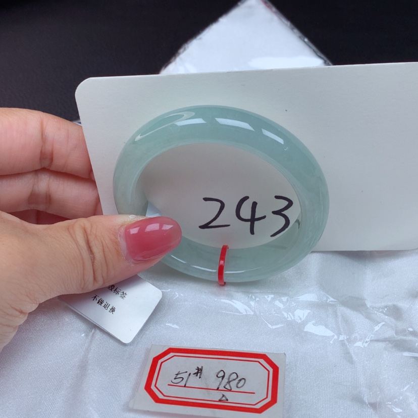 【闪购商品】翡翠手镯未镶嵌