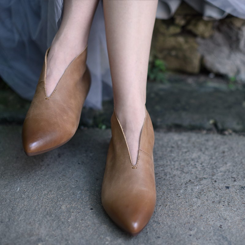 Artmu阿木原创休闲尖头裸靴低跟软底女鞋新款真皮春秋短靴1826-3