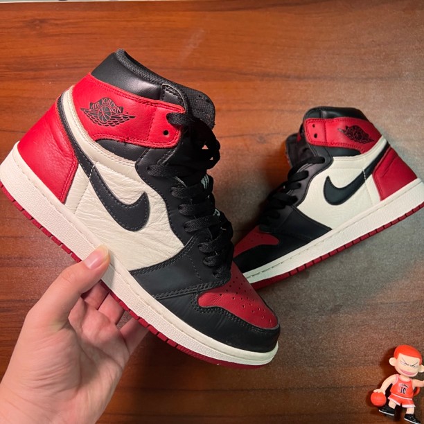 95新 AIR JORDAN aj1黑红脚趾/42码