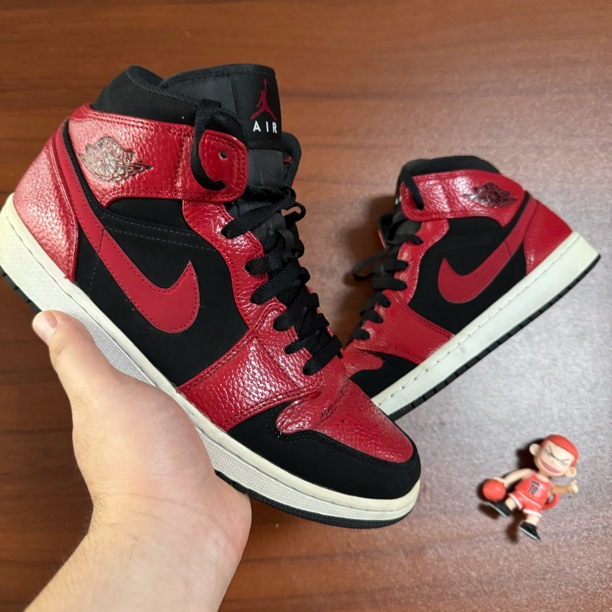 aj1禁穿/42码/红色/男款/二手商品请看详情页