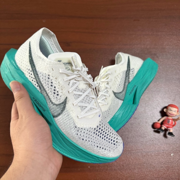 95新 NIKE/耐克 nike/跑鞋蓝白/39码/二手商品请看详情页