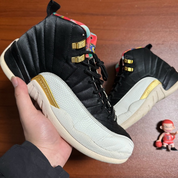 95新 AIR JORDAN aj12/新年/43码/男鞋/购买许知详情页