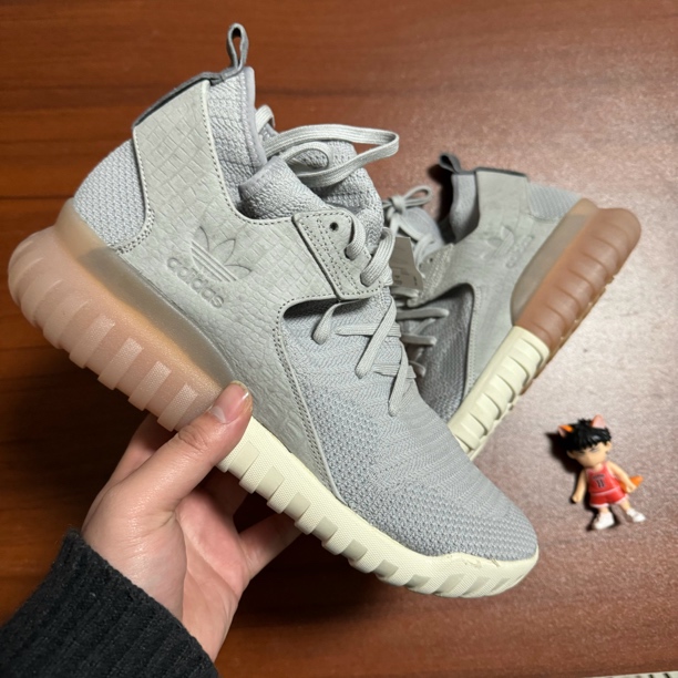 95新  阿迪/小yezzy/44.5和44码码全新的/男鞋
